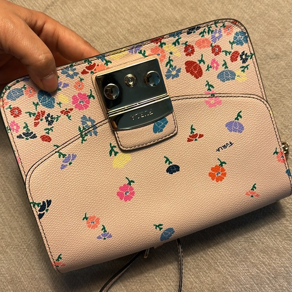 Furla Floral Beige Crossbody Bag - Picture 9 of 16